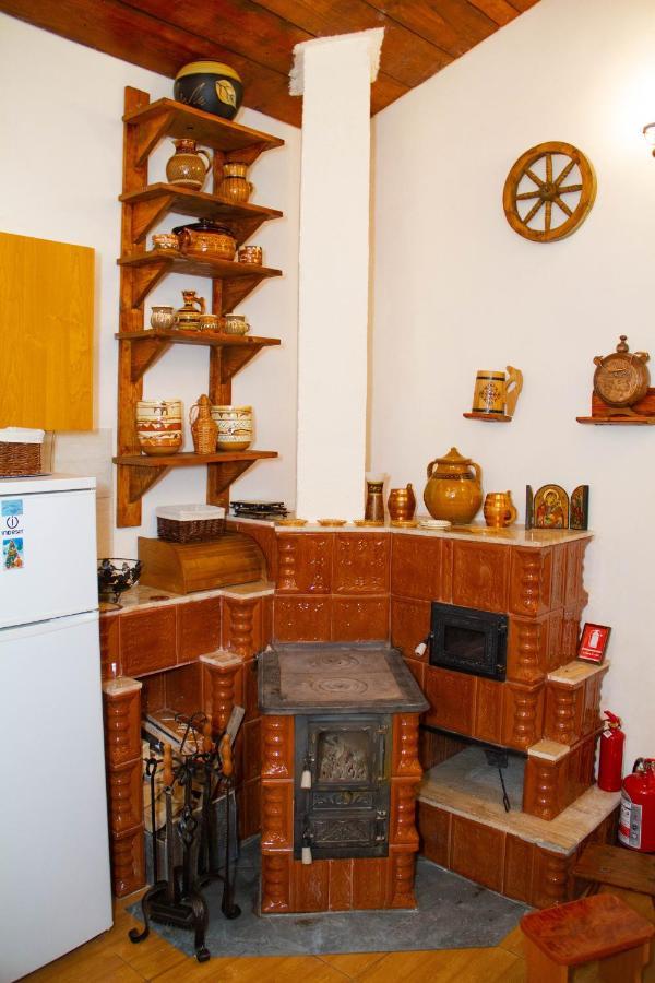 La Mihai Lupeni  Extérieur photo